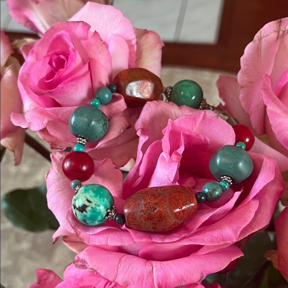 Elegant Multicolor Beaded Bracelet